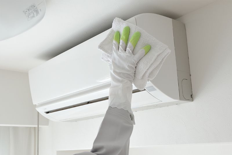 Air conditioning cleaning and maintenance